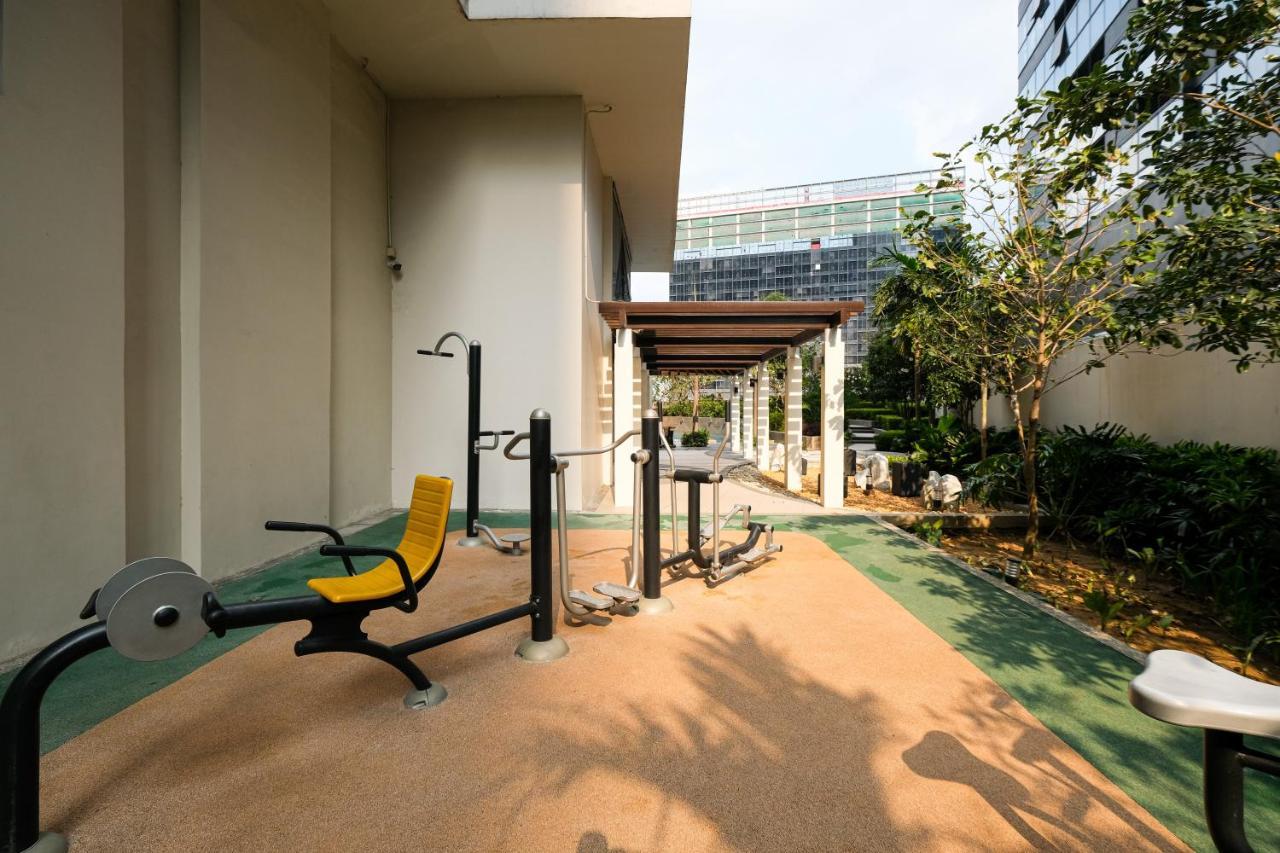 Cityscape View 2Br In Uptown Bgc W 200Mbps Wifi Taguig Esterno foto