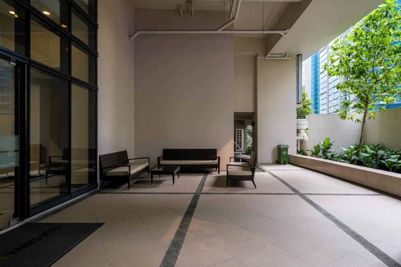 Cityscape View 2Br In Uptown Bgc W 200Mbps Wifi Taguig Esterno foto