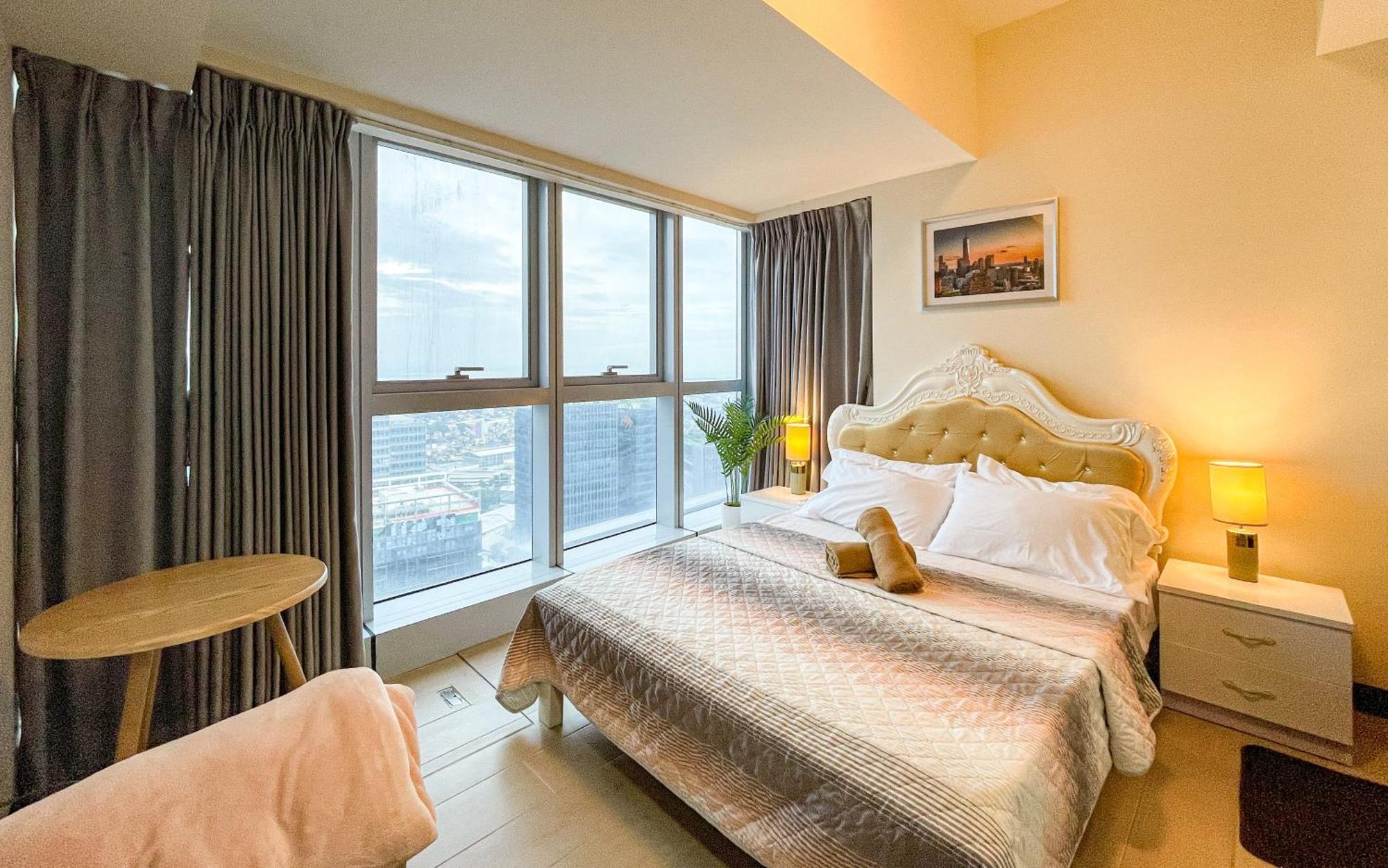 Cityscape View 2Br In Uptown Bgc W 200Mbps Wifi Taguig Esterno foto