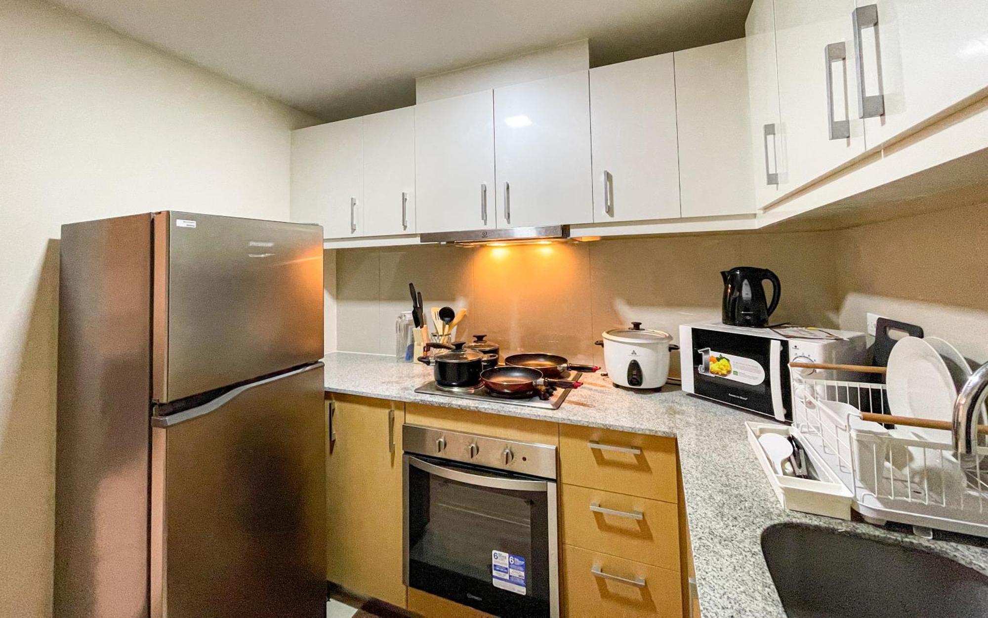 Cityscape View 2Br In Uptown Bgc W 200Mbps Wifi Taguig Esterno foto